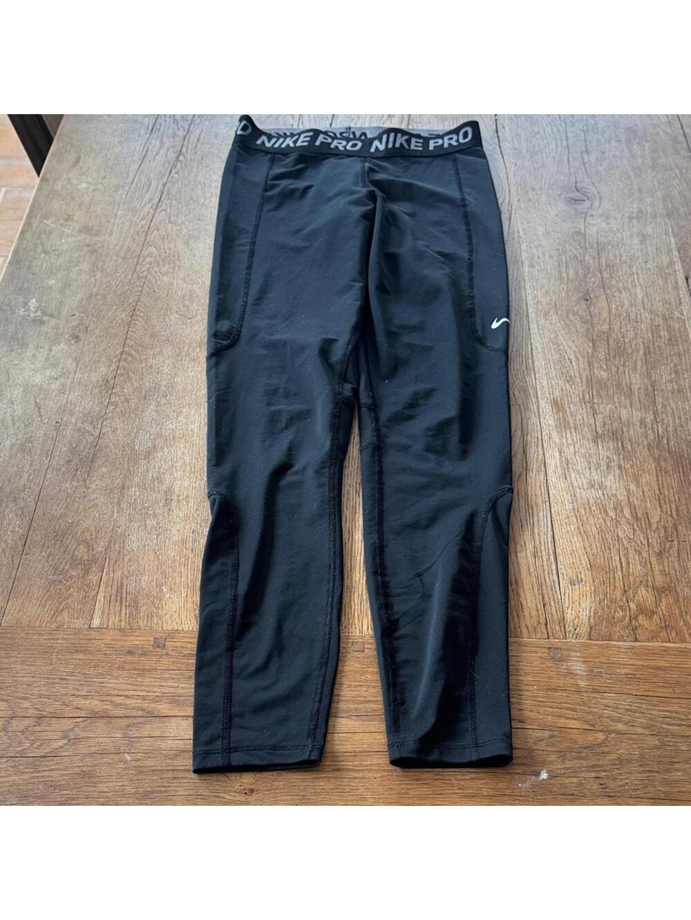Nike Pro Black Athletic Leggings size small